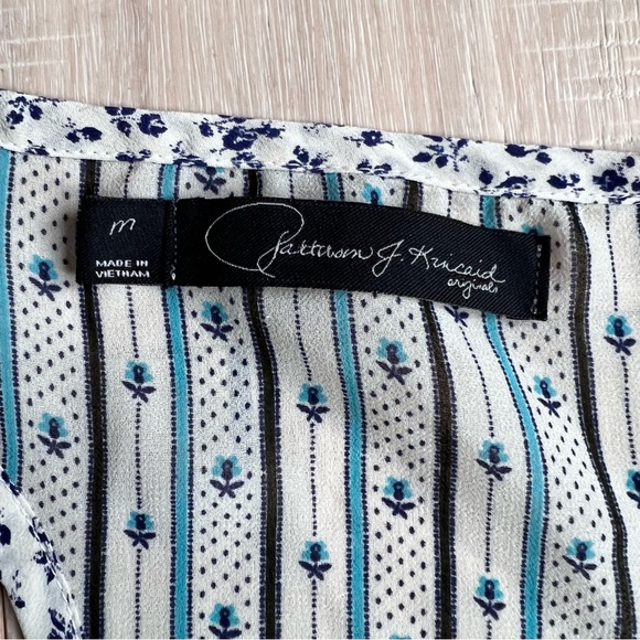 Patterson J. Kincaid Cottage Sheer Tunic Tank white and blue size Medium - Picture 9 of 9